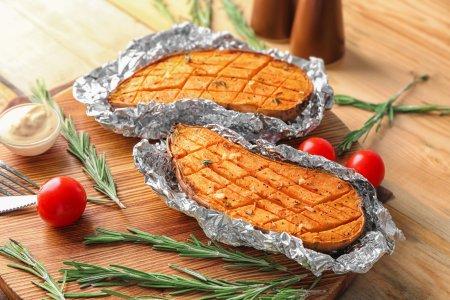Батат, запеченный целиком в фольге в духовке – простой и вкусный рецепт