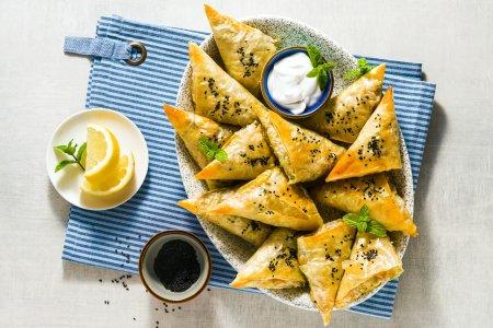 Простая самса из теста фило с курицей – рецепт пошагово