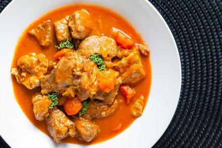Гуляш из свинины в афганском казане – простой и вкусный рецепт