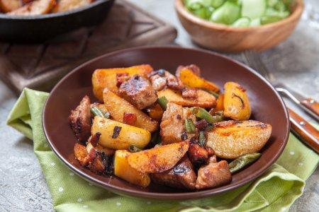 Жареная картошка с мясом на сковороде – вкусный рецепт пошагово