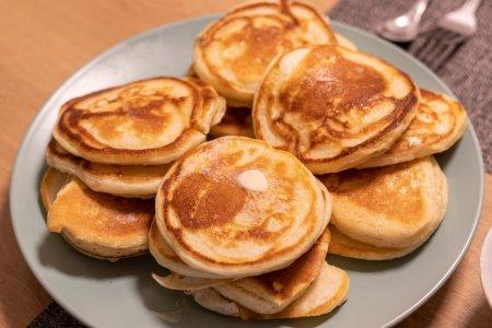 Пышные оладьи на сметане с содой – быстрый и вкусный рецепт