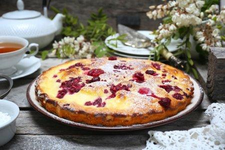 Пирог с замороженной малиной в духовке – простой и вкусный рецепт