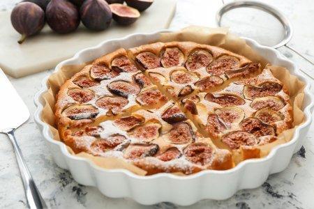 Вкуснейшая шарлотка с инжиром – рецепт пошагово