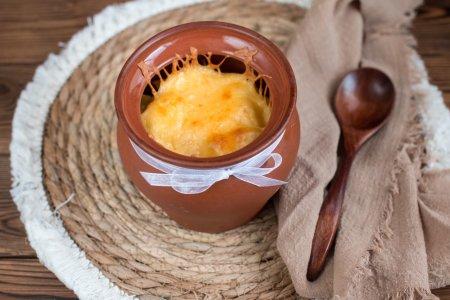 Курица с картошкой и грибами в горшочках – рецепт пошагово