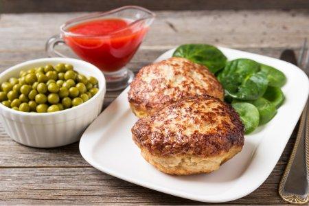Замороженные котлеты в аэрогриле – простой и вкусный рецепт