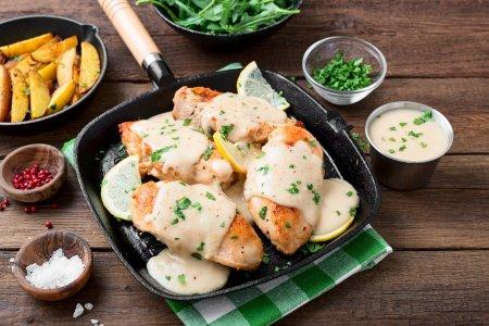 Сливочный соус для курицы: 10 самых вкусных и необычных рецептов