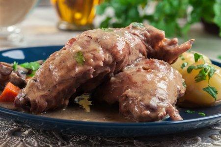 Кролик с картошкой в афганском казане – рецепт пошагово