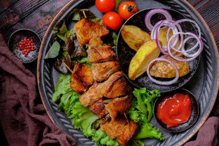 Шашлык из свинины на шпажках в аэрогриле – рецепт пошагово