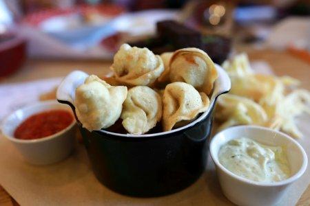 Соус из сметаны для жареных пельменей – простой и вкусный рецепт