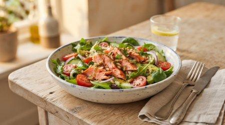 Салаты с красной рыбой: 20 вкусных рецептов приготовления